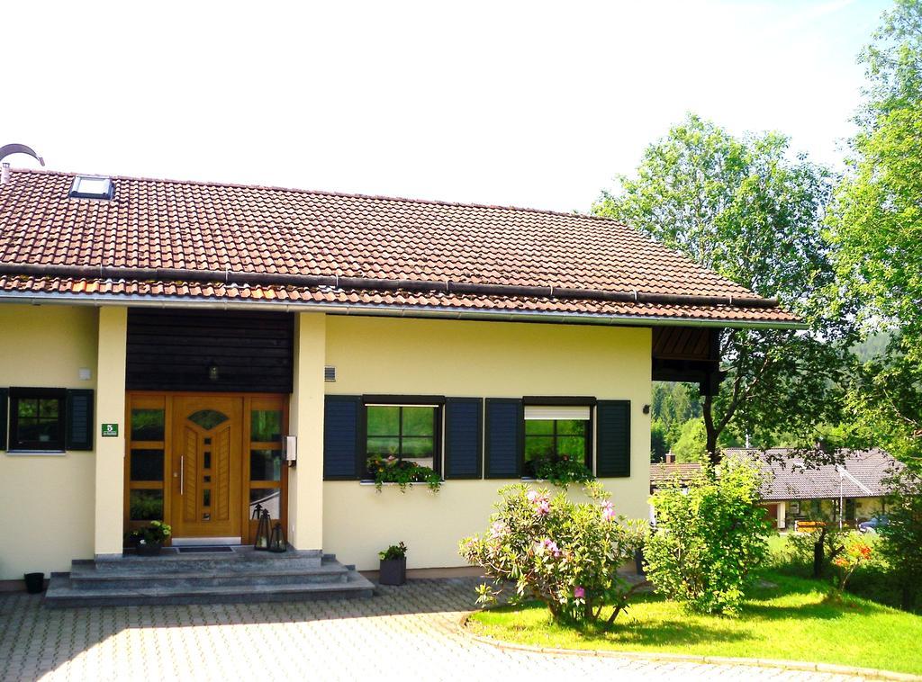 Ferienwohnung Im Landhaus Am Nationalpark Ludwigsthal Exterior foto